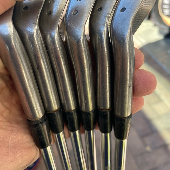 Taylormade ICW11 iron set 6 pc in right handed 
Steel shafts - Picture 12 of 12